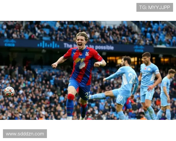 罗德里、德布劳内与贝尔纳多的中场化学反应解析 罗德里、德布劳内与贝尔纳多的中场化学反应解析