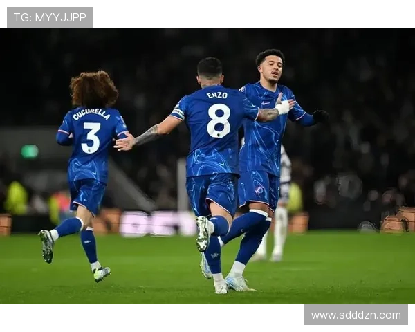 切尔西大规模引援效果引发争议,球队战绩与稳定性面临考验 切尔西大规模引援效果引发争议,球队战绩与稳定性面临考验